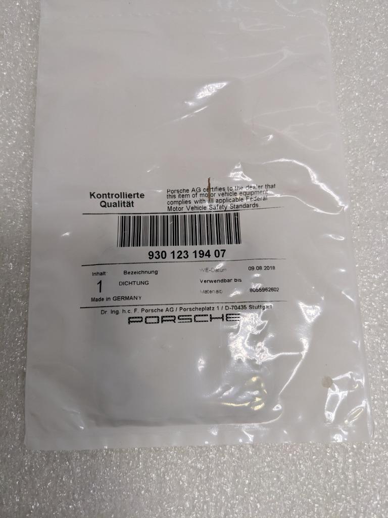 PORSCHE 93010590201 ENGINE VALVE COVER GASKET KIT FOR 911 NEW PGB2TA