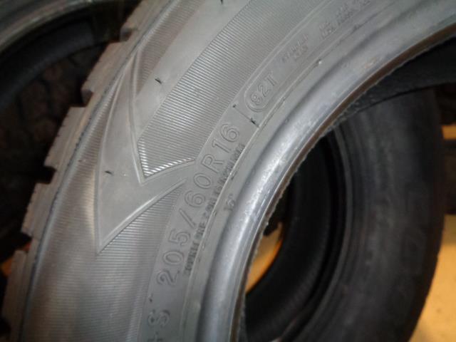 COOPER EVOLUTION WINTER P 205 60 16 92T SL WINTER TIRE 166133006 BQ4
