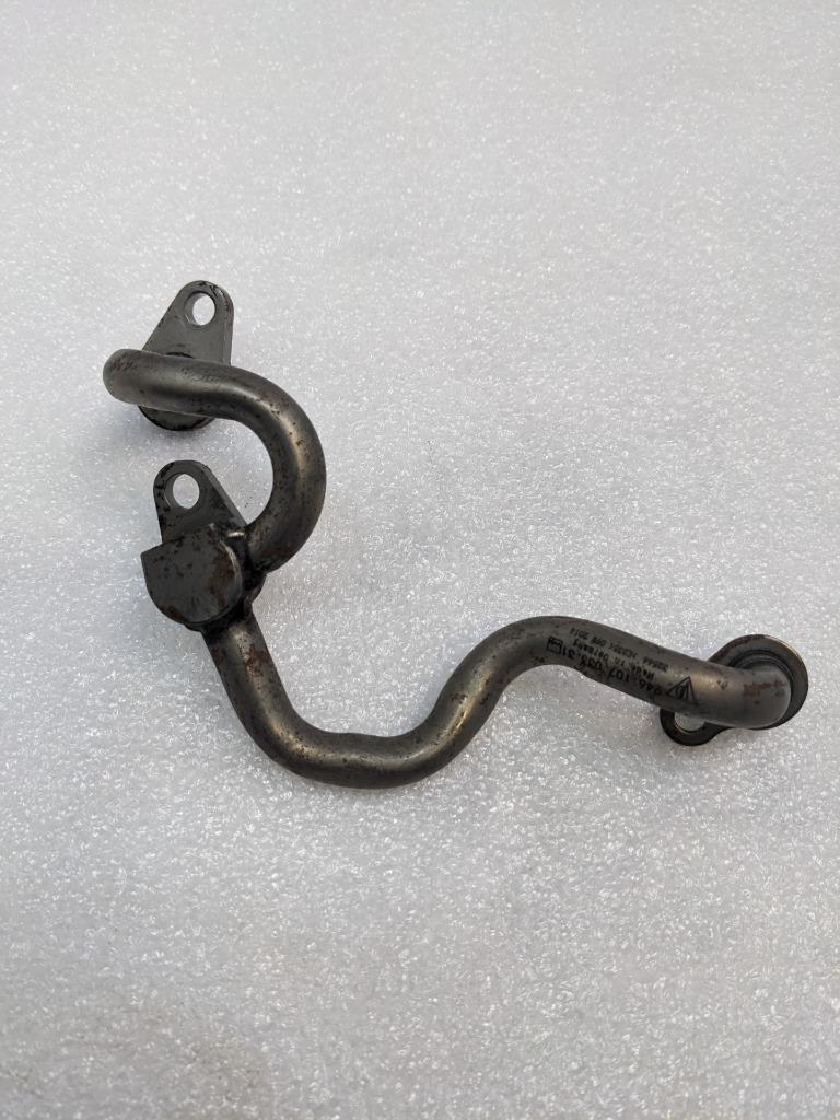 PORSCHE MACAN 15-18 ENGINE OIL LINE PIPE  94610703331 USED R21SPB