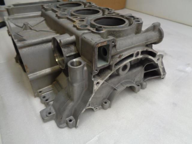 Porsche Boxster Crankcase Left 2.5L 996 101 128 0R Cylinder Bank 4 5 6 USED R24