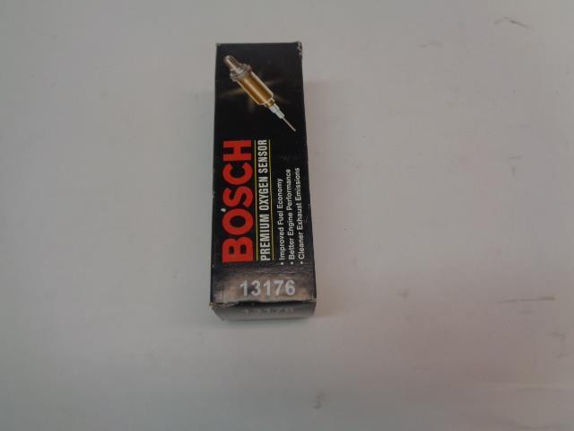 BRAND NEW GENUINE BOSCH OXYGEN SENSOR FOR HONDA AND ACURA 13176 R13