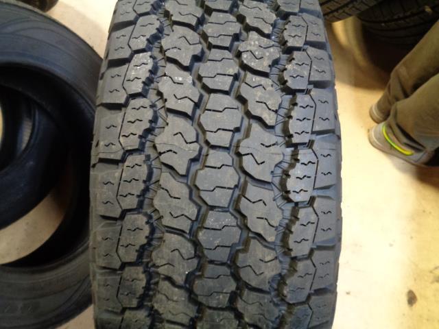 1 GOODYEAR WRANGLER AT ADVENTURE KEVLAR 245 75 16 111T SL 758059571 BQ1
