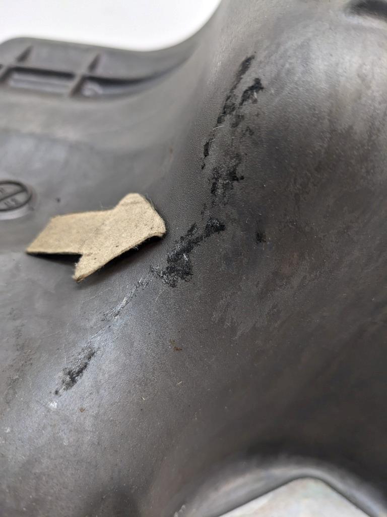 2003-2006 PORSCHE CAYENNE 4.5 LOWER ENGINE OIL PAN 9481071406R USED R24