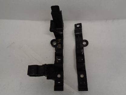 USED PORSCHE CAYENNE WATER TUBE MOUNTING UPPER/LOWER PIECES 948 106 059 03 R25T2