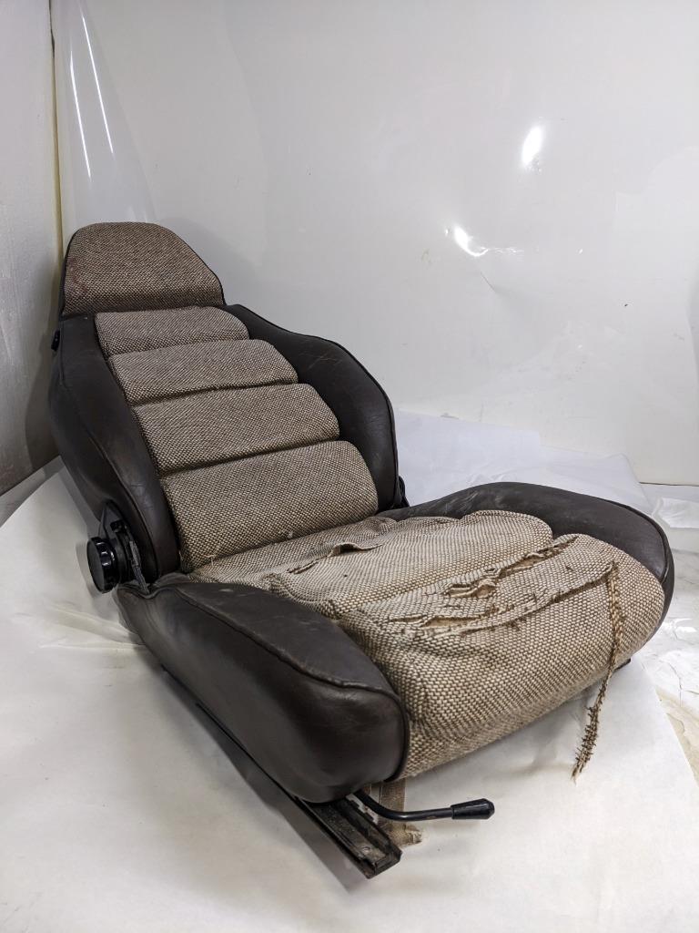 PORSCHE 1981 998 BROWN RECLINING MANUAL SEAT FOR PORSCHE (RIGHT) USED B2