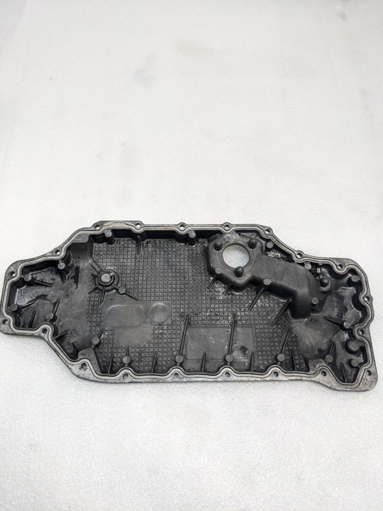 PORSCHE MACAN 15-18 TURBO ENGINE LOWER OIL PAN 94610701531 USED R24