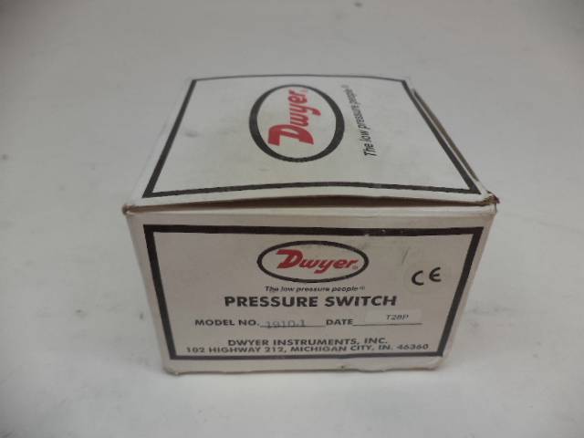 NEW DWYER COMPACT LOW PRESSURE SWITCH 1910-1 R4TB