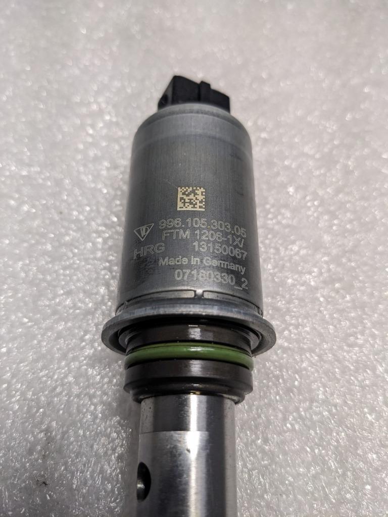 PORSCHE BOXSTER CAYMAN/911 CAMSHAFT ADJUSTER SOLENOID 99610530305 USED 996B.GLT3