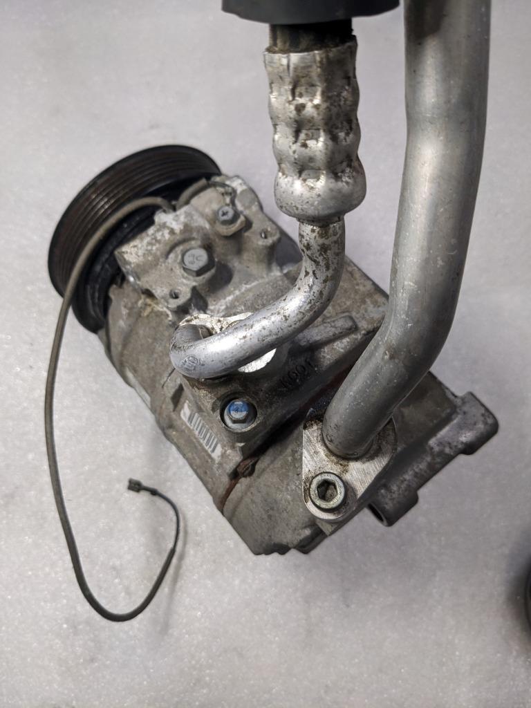 PORSCHE 911 996 BOXSTER DENSO A/C COMPRESSOR W/PIPE 99612601152 USED 996B.G.L.