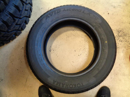 YOKOHAMA AVID ASCEND LX P 215 65 17 99H SL TIRE 110132825 AQ4