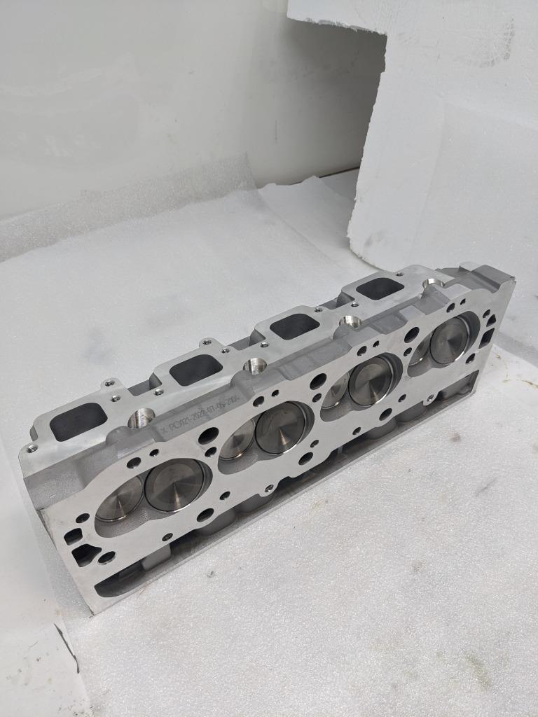 SINGLE CHEVY COMPLETE ASSEMBLED ALUMINUM CYLINDER HEAD CAMBER XPC3021 NEW I2