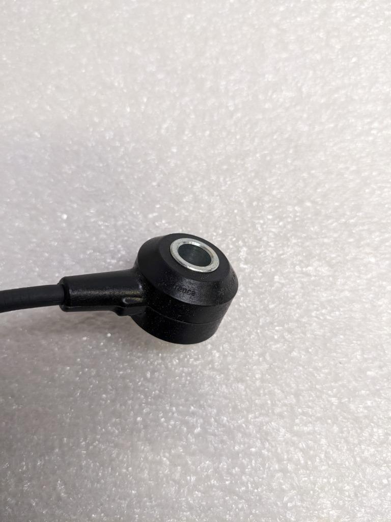 PORSCHE 95560612521 KNOCK SENSOR FOR CAYENNE 958/957 BASE NEW PGB2TA