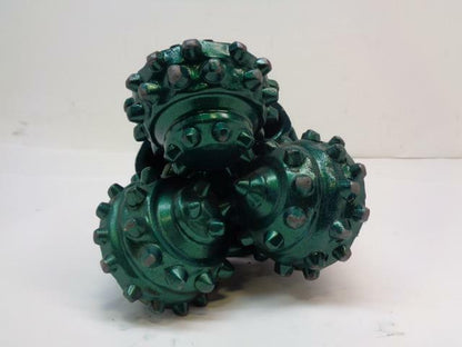 NEW VAREL AVENGER 6-3/4 INCH ROLLER CONE BIT GREEN 5506 04M 233921 ETD24 H2