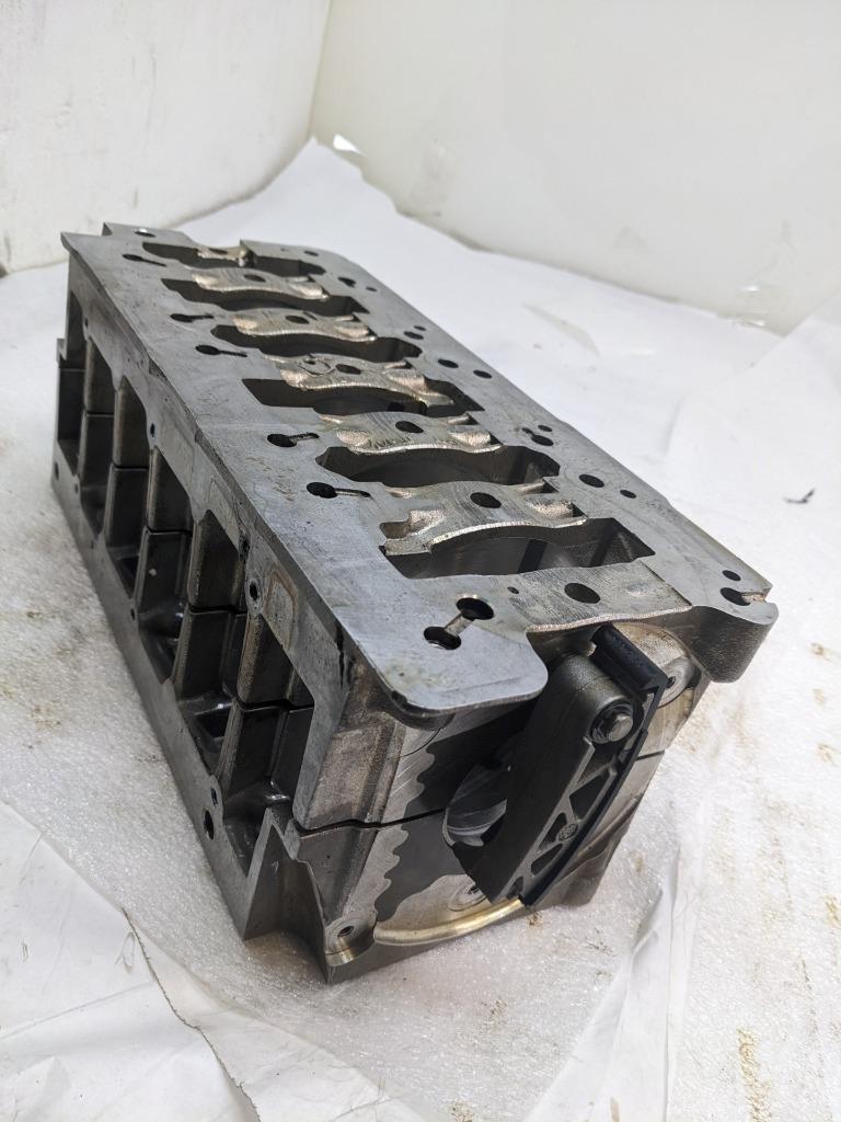 PORSCHE 986/987 BOXSTER CRANKSHAFT CASE ASSEMBLY 9961011128R USED 996BGL2