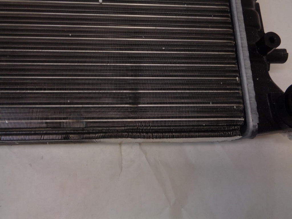 USED VALEO RADIATOR FOR 99-06 VOLKSWAGEN JETTA& VARIOUS VW AUDI MODELS 731606 SR