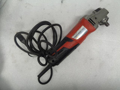 MILWAUKEE 13 AMP 5" SMALL ANGLE GRINDER LOCK ON SLIDE 6117-33D USED R22