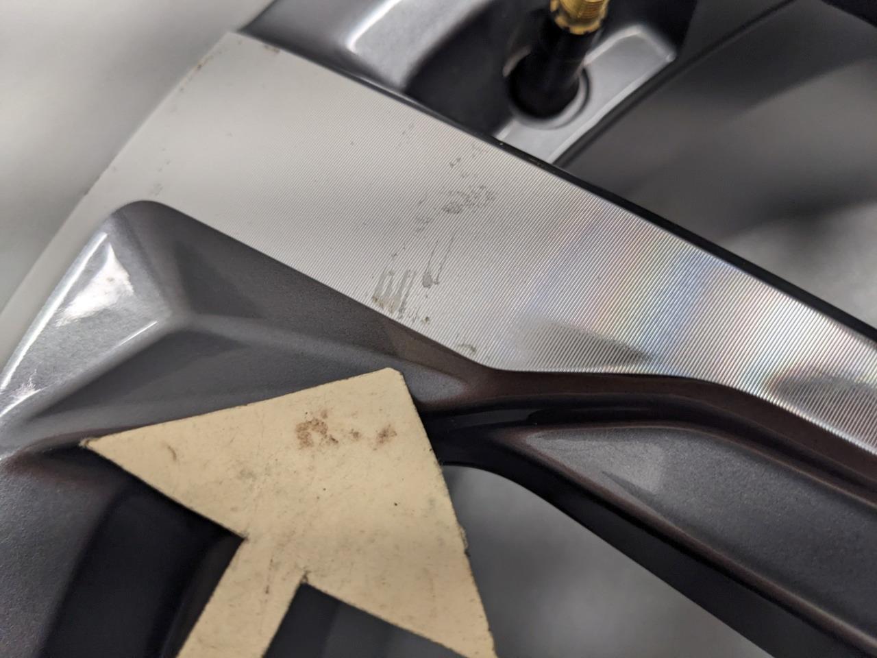 20x8 Chevrolet Traverse 2022-23 Machined Charcoal Wheel Rim 84353724