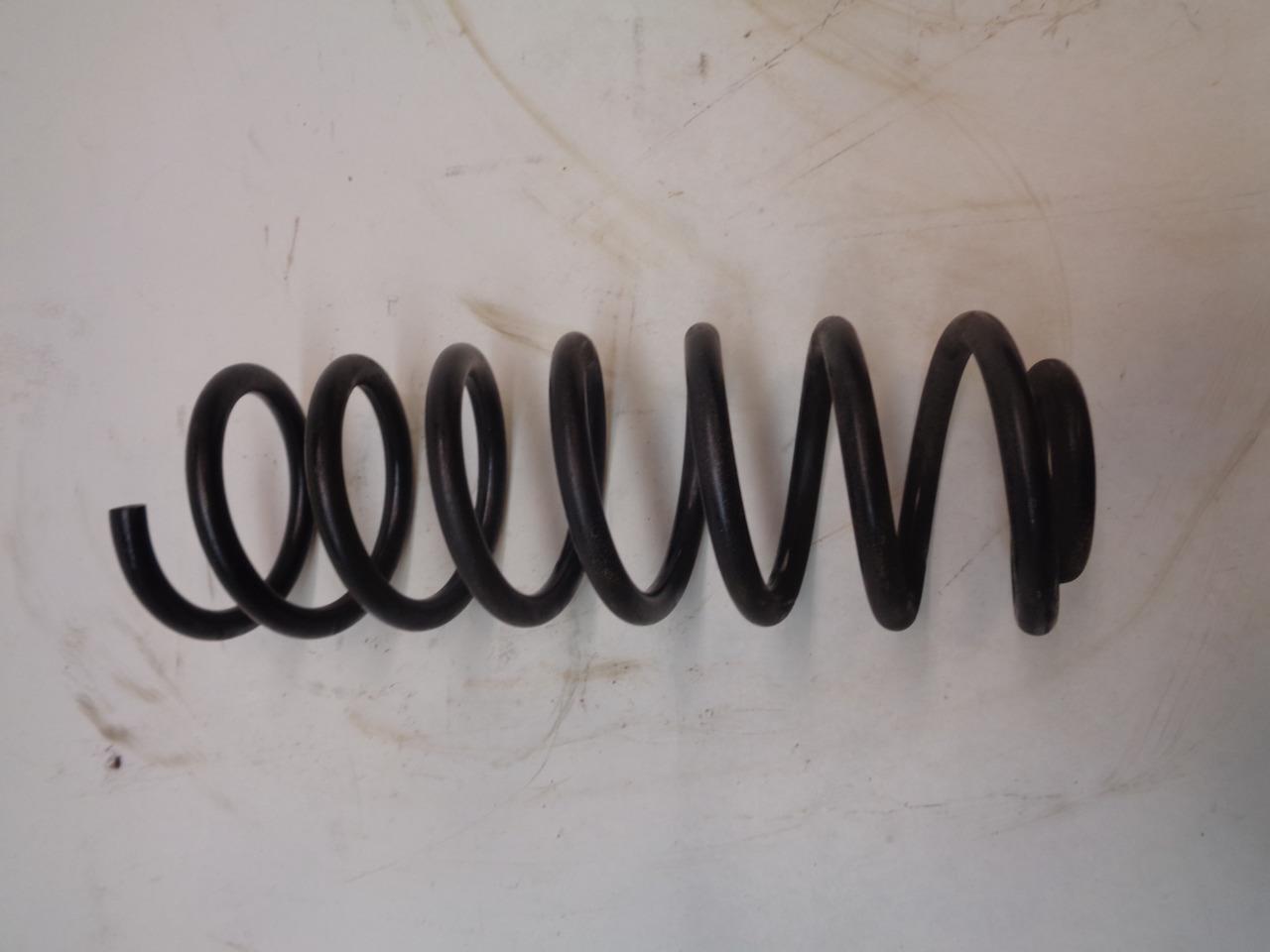 Porsche 911 (993) M032 Standard Rear Suspension Coil Spring Yellow USED R24T4