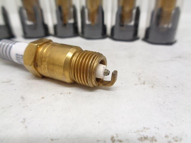 NEW AUTOLITE TITANIUM SPARK PLUGS 6 PACK ATi24 R13T5