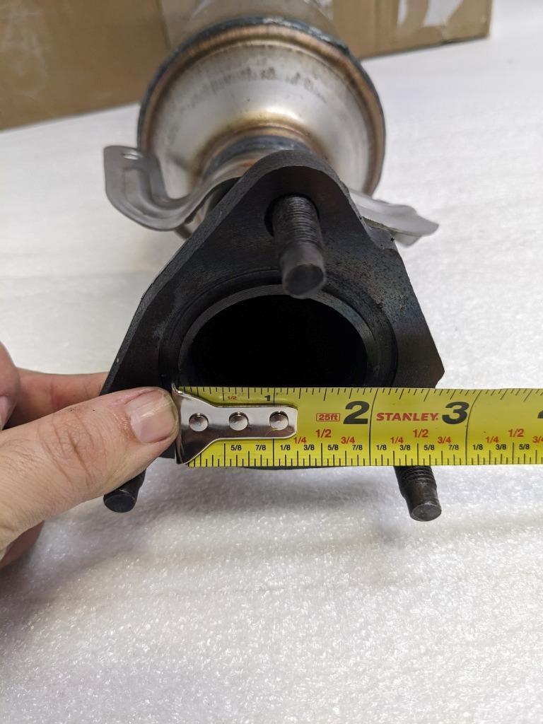 CATALYTIC CONVERTER KIT BELIEVED FOR FRONT 2003-2007 HONDA ACCORD 2.4L NEW R19