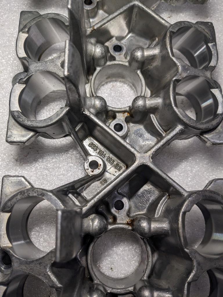 PORSCHE 986 BOXSTER VALUE TAPPET HOUSING 9961041058R USED 996B.G.L.