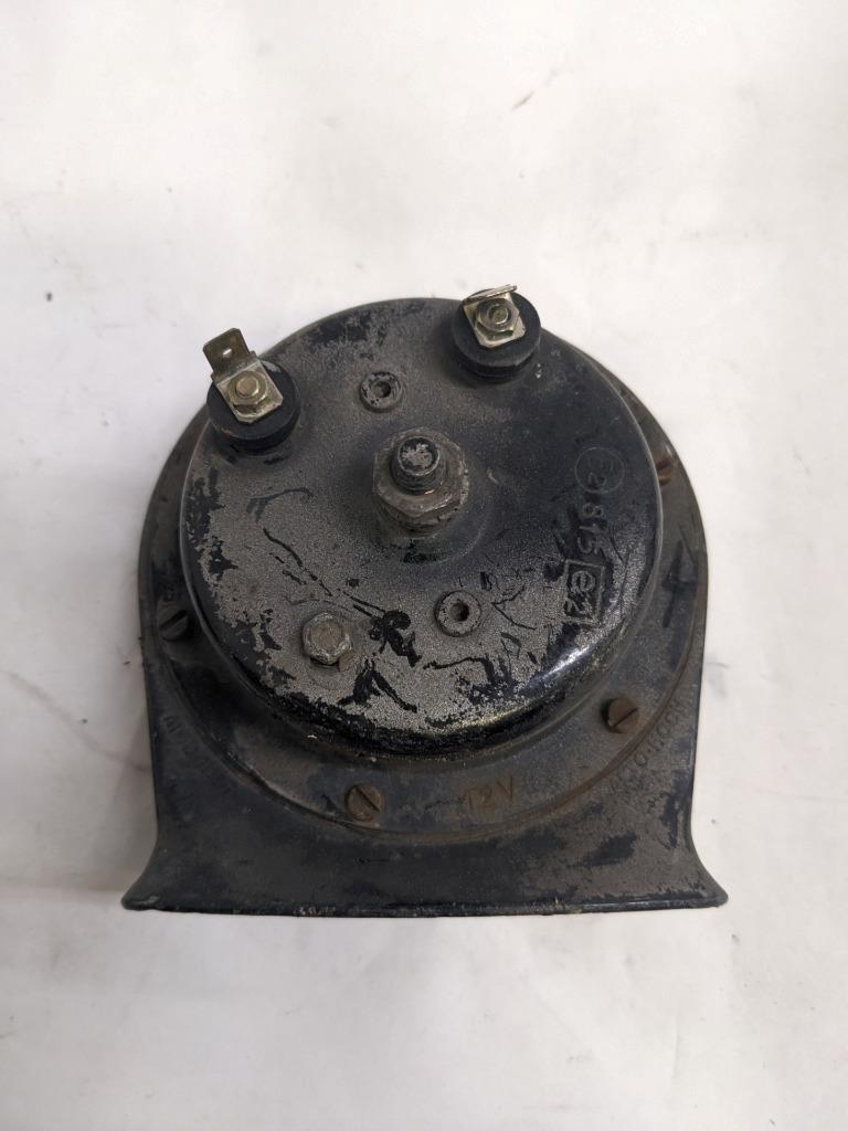 PORSCHE 84-91 944 LOW PITCH TONE ELECTRIC HORN SIREN MIXO TR129 #3 USED R21T2