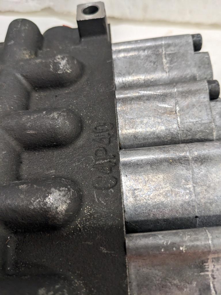 Chief 4 Way Directional Control Valve 4P40 S1Z1 A1A1A1D1 NEW BSIG1