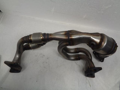 NEW SUBARU CATALYTIC CONVERTER INTEGRATED EXHAUST MANIFOLD FRNT  674864 R19