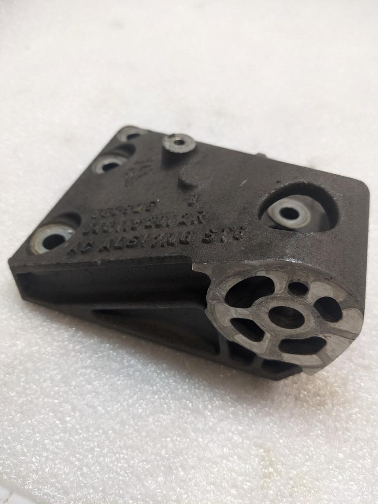 PORSCHE CAYENNE ENGINE HOLDER RIGHT 9481152012R USED R25