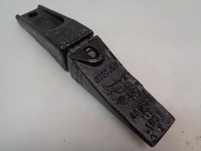 BOBCAT DIRT TOOTH 6737325 AND 6737324 BOBCAT DIGGING BUCKET ADAPTER R29