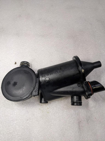 PORSCHE CAYMAN BOXSTER ENGINE MOTOR OIL SEPERATOR 99610702601 USED 996B.GL