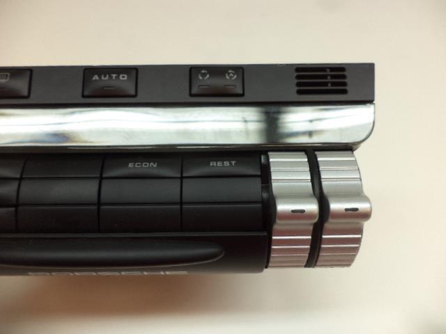 NEW GENUINE PORSCHE CAYENNE CLIMATE CONTROL UNIT 7L5 907 040 BK R20T7