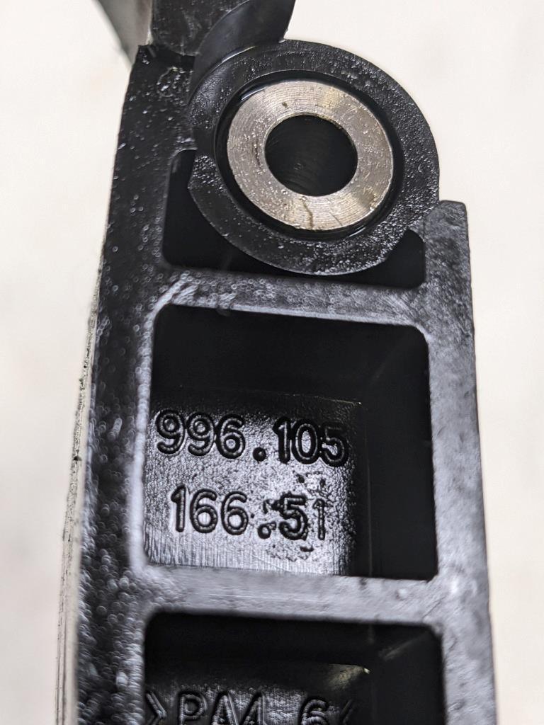 PORSCHE 996/911 1999-01 ENGINE TIMING CHAIN GUIDE RAIL 99610516651 996BGL2T2