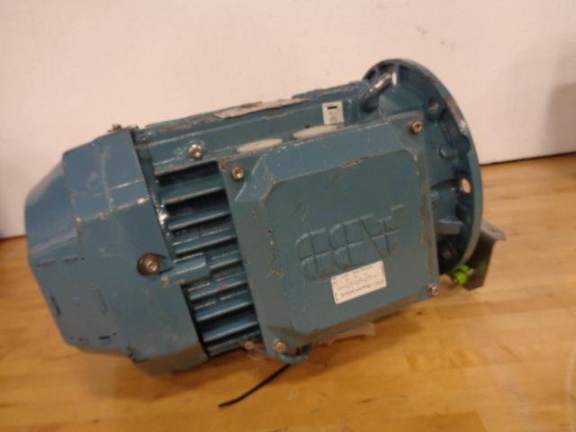 NEW ABB 3-PHASE SQUIRREL CAGE MOTOR M3BP 112MG 4 (DAMAGED) BSRG4