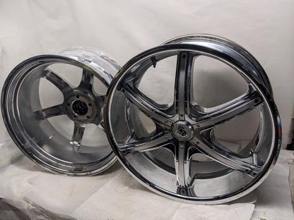 PAIR OF LEXANI LX-6 CHROME CUSTOM WHEELS 20X8.5 ET15 5X115 DISCONTINUED USED B2