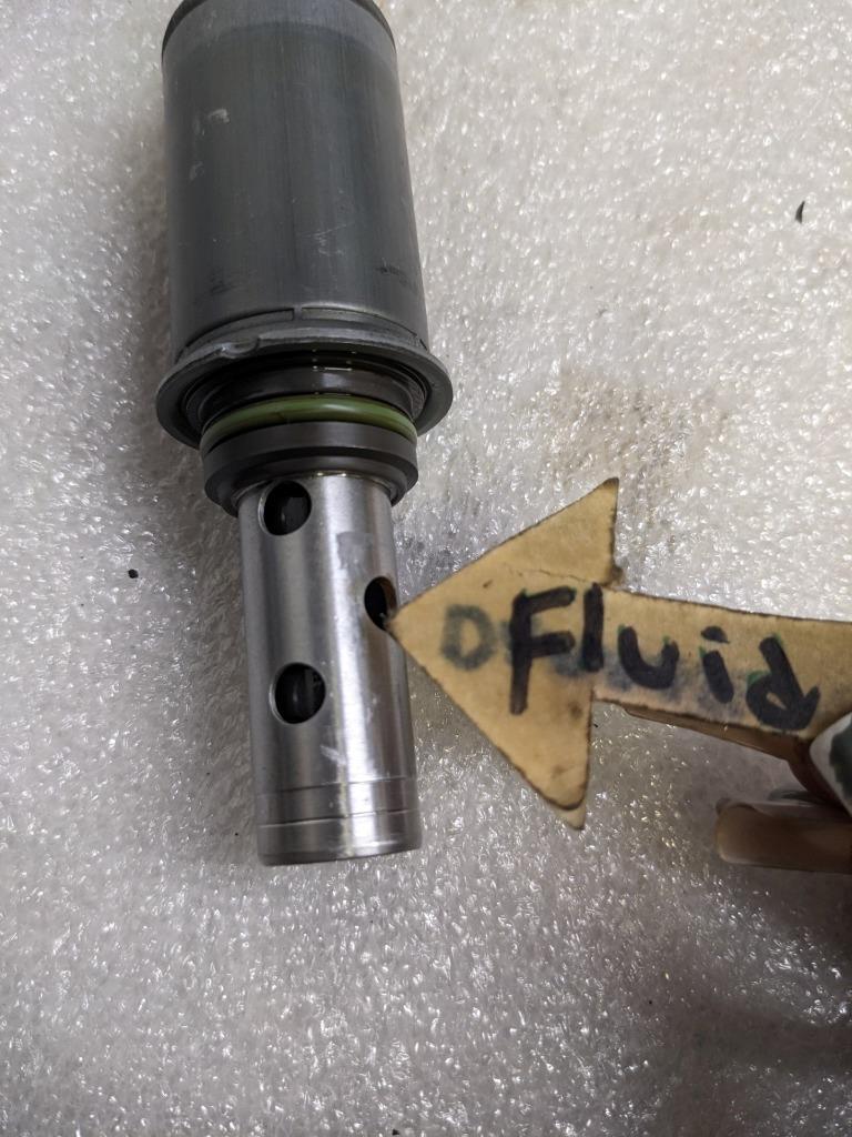 PORSCHE BOXSTER 987 05-08 VARIABLE VALVE TIMING SOLENOID 99610530305 USED 996G.L