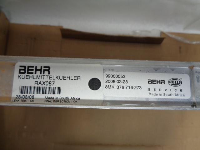 NEW 1999-2008 BMW RADIATOR BEHR RAX087 17-11-9-071-519 99000053 W/ BLOTCH SR