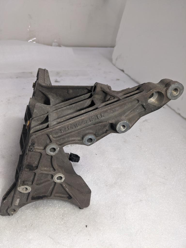 PORSCHE CAYENNE 4.5L LEFT ENGINE MOTOR BRACKET 9481022135R USED 996BGL