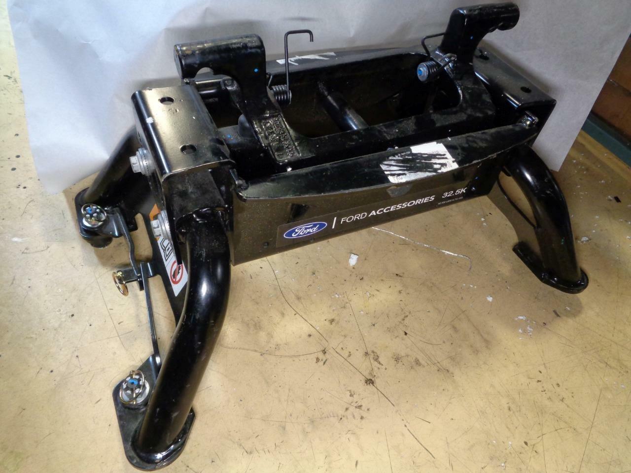 NEW OEM FORD SUPER DUTY Yr 11-22 5th WHEEL HITCH 8' BED 32,600lbs LC3J5B110BD R8