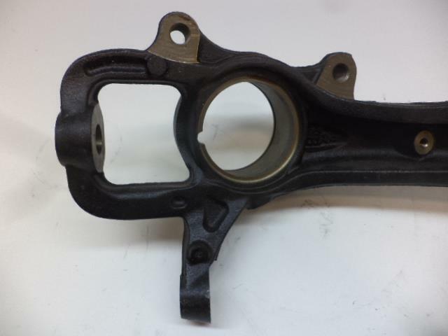 NEW STEERING KNUCKLE FRONT RIGHT  FITS VW TOUAREG 04-10 7L0 407 258A R9