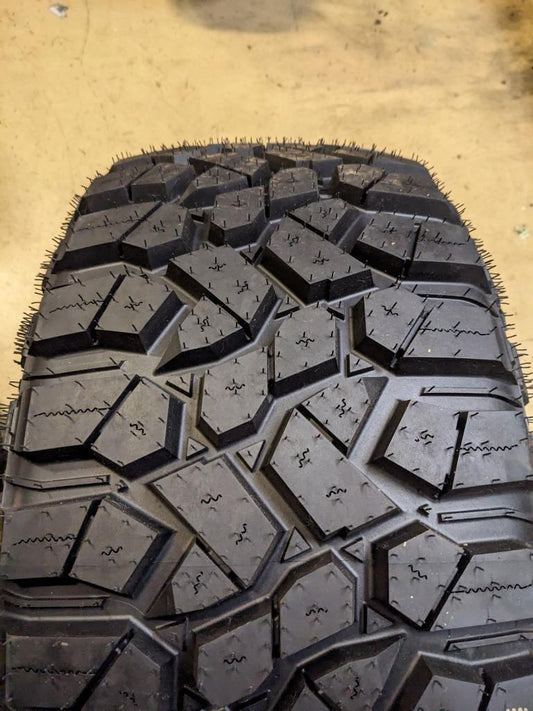 2 XCELLENT ROADBREAKER M/T BSW LT 33 12.5 18 118Q LRE 10PLY TIRES XCLRMT3312518