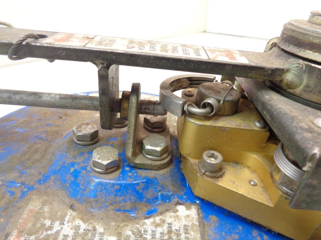 DBI-SALA RETRACTING LIFELINE W/ MOUNTING BRACKET 50ft 310lbs MAX 3400115 USED H1