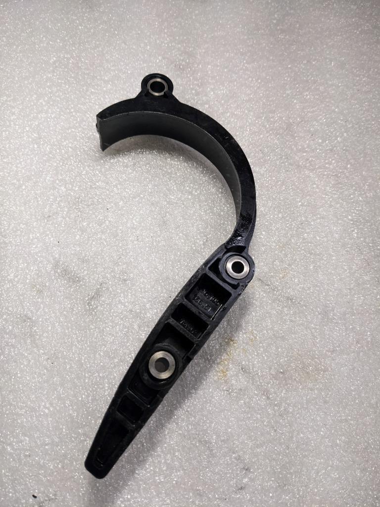 PORSCHE BOXSTER/CAYMAN ENGINE TIMING CHAIN CENTER GUIDE 99610516651 USED 996B.GL