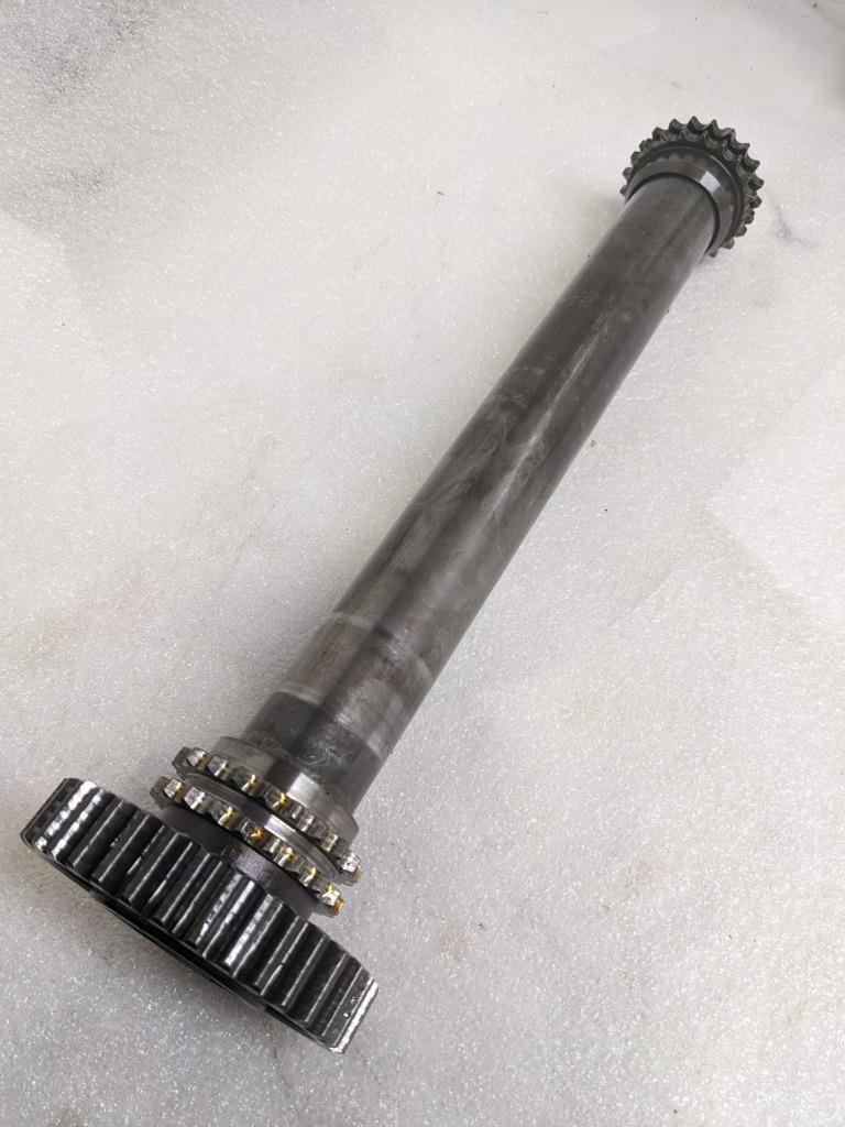 PORSCHE 911 (996) INTERMEDIATE CAMSHAFT 996 105 015 65 USED 996BGL2T2