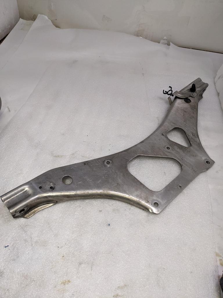 PORSCHE 911/996 ENGINE CRADLE MOUNT 99637501107 USED 996B.G.L.