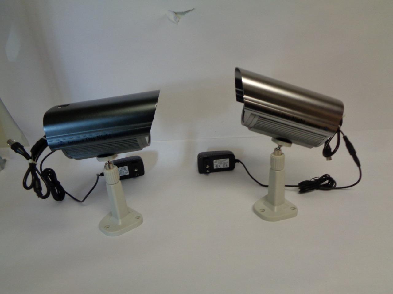 PAIR OF GADSPOT 420TVL 232 INFRARED DAY AND NIGHT CAMERAS NEW R6 TOTE B
