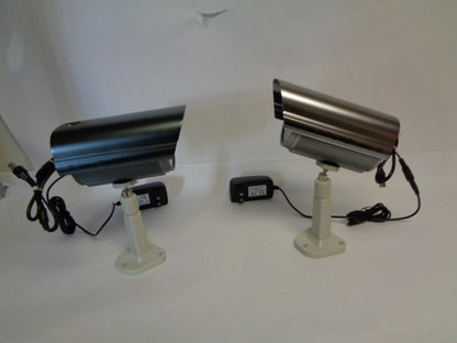 PAIR OF GADSPOT 420TVL 232 INFRARED DAY AND NIGHT CAMERAS NEW R6 TOTE B