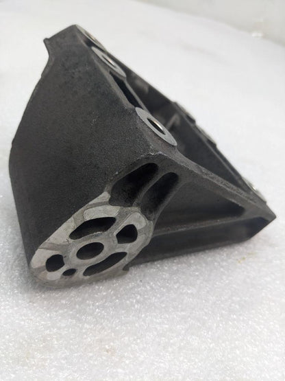 PORSCHE CAYENNE ENGINE HOLDER RIGHT 9481152012R USED R25