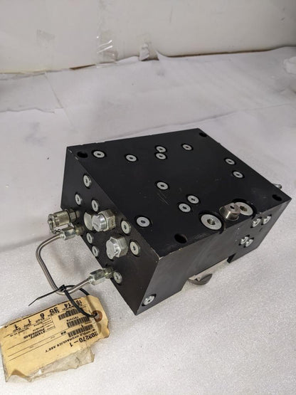 HYDRAULIC MANIFOLD ASSEMBLY 203270-1 VACRO USED R10