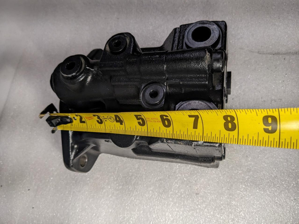 DANFOSS DRIVE MOTOR BOOM LIFT 80001603 13-SPLINE NEW R11